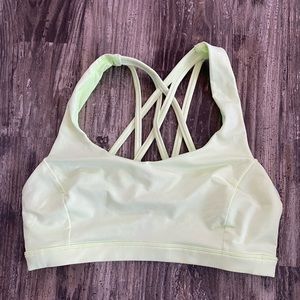 Lululemon 🍋sports bra! Like new … worn 1-2 times